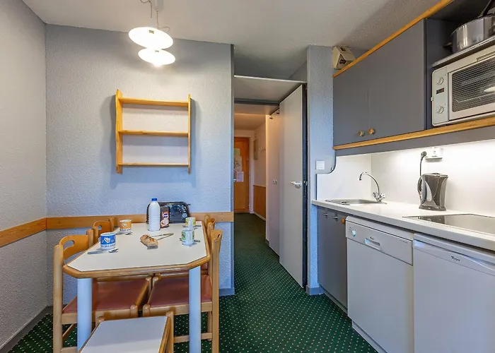 2 Pièces, Pour 5 Pers., La Plagne, Avec Balcon Et Cuisine équipée - Fr-1-353-7 * La Plagne